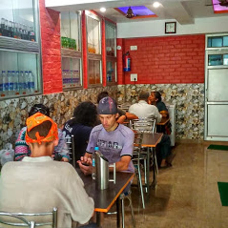 Hotel Aakash Ganga Varanasi Dış mekan fotoğraf