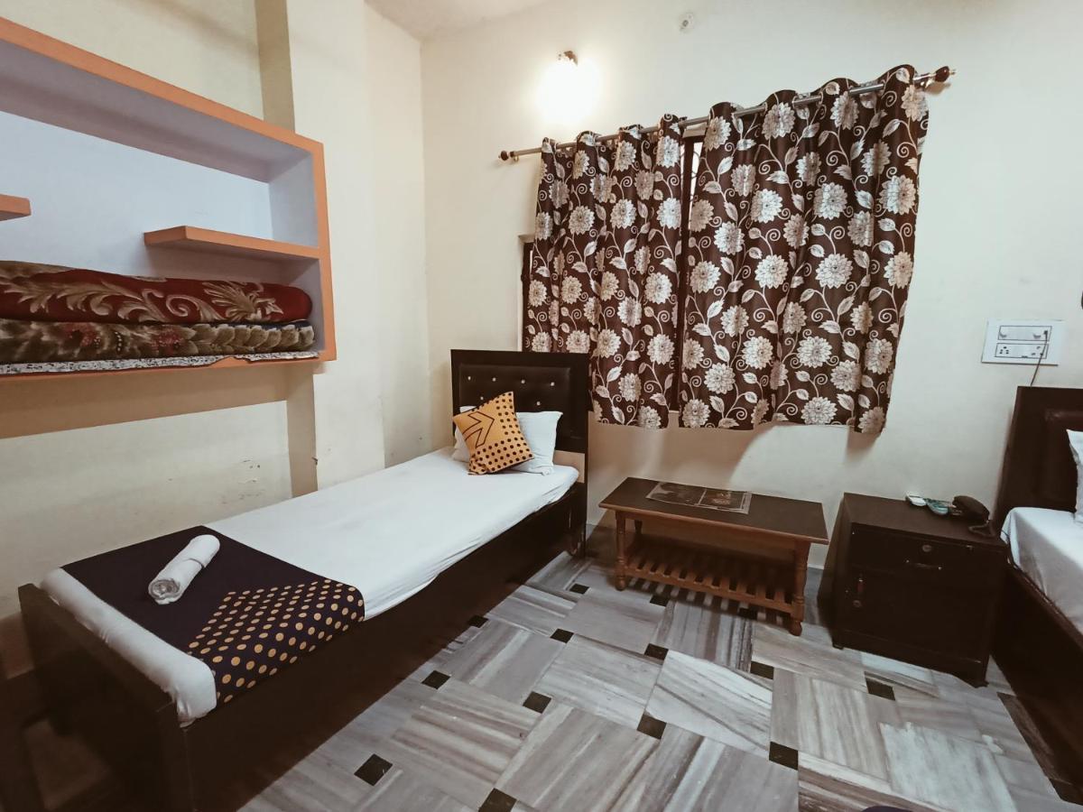 Hotel Aakash Ganga Varanasi Dış mekan fotoğraf