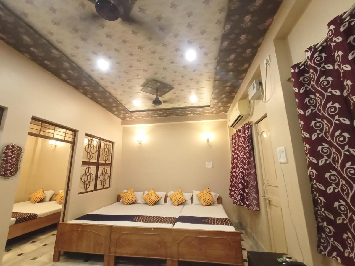 Hotel Aakash Ganga Varanasi Dış mekan fotoğraf